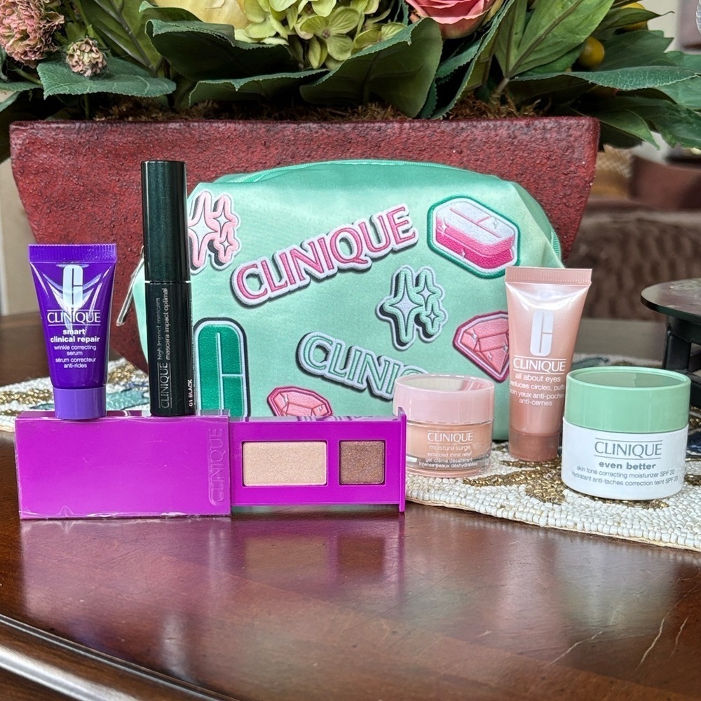 Clinique Travel Set Moisturizer Serum Eye Cream Shadow Duo Mascara Makeup Bag